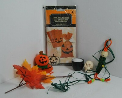 #ad Halloween Lot of Five Vintage Decorations Skull*Witch Pot*Treat Bags*Hangman $18.00