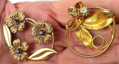 #ad Vintage LOT of 2 Gold Tone Sparkling Rhinestones FLOWER PINS Costume Brooches $12.50