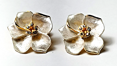 #ad Vintage Flower Earrings White Enamel Rhinestone Stamens Five Petals Pearlescent $12.00