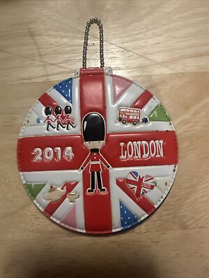 #ad 2014 London Souvenir Compact Mirror Pocket With Small Chain Creative Art Ltd $3.99