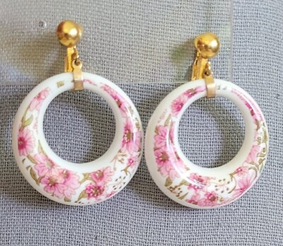 #ad Vintage Flower Transfer Earrings Clip On 1960s Plastic Hoops Pink Flowers MINT $5.00