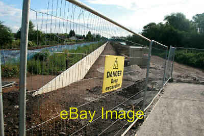 #ad Photo 6x4 Still the flood wall work carries on Beeston See 2372228 . c2011 GBP 2.00
