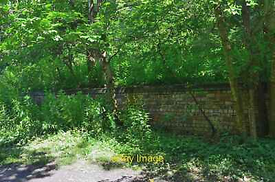 #ad Photo 6x4 Remains of Heiton siding Roxburgh Viaduct A stretch of wall ne c2020 GBP 2.00